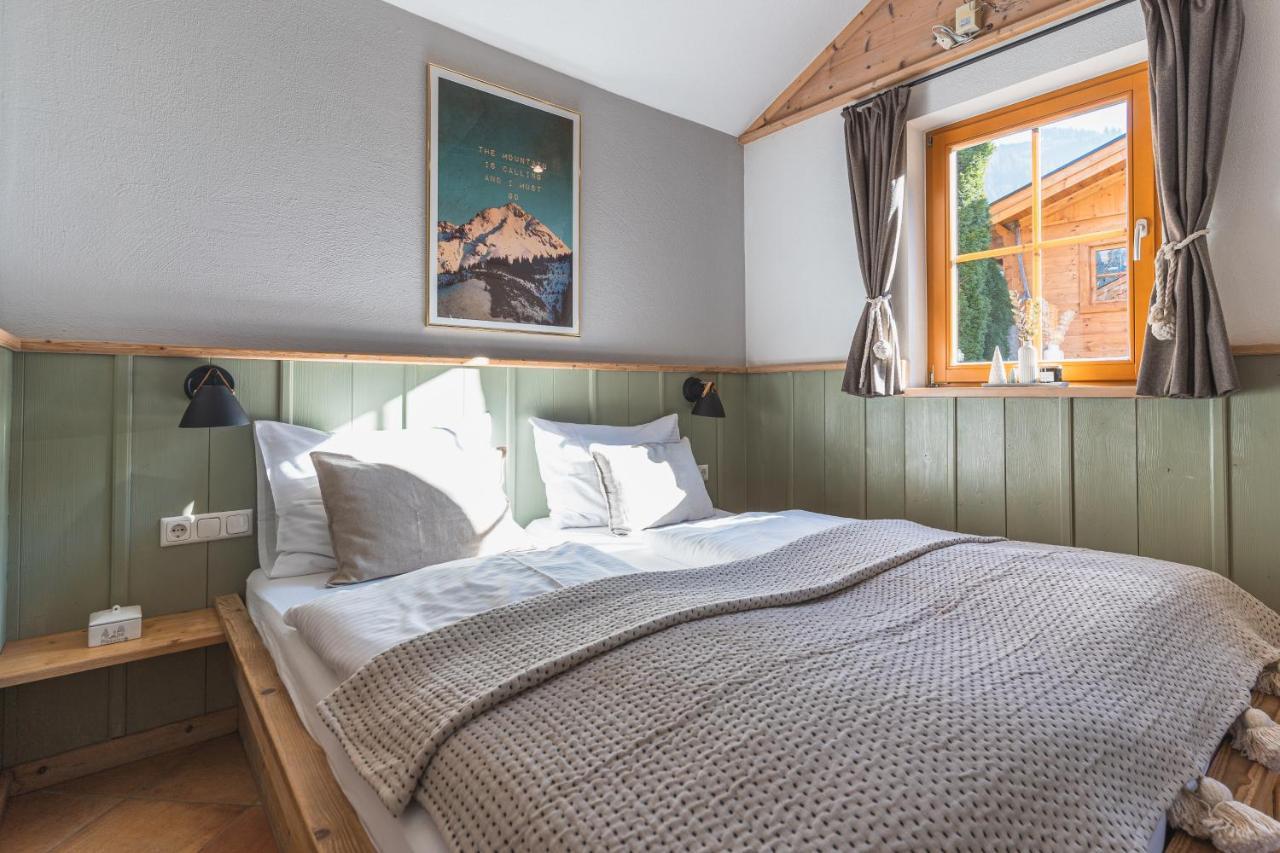 Dorfchalets & Apartments - Authentic Experience In Centre Of Kaprun Including Tauernspa And Summercard Exteriér fotografie