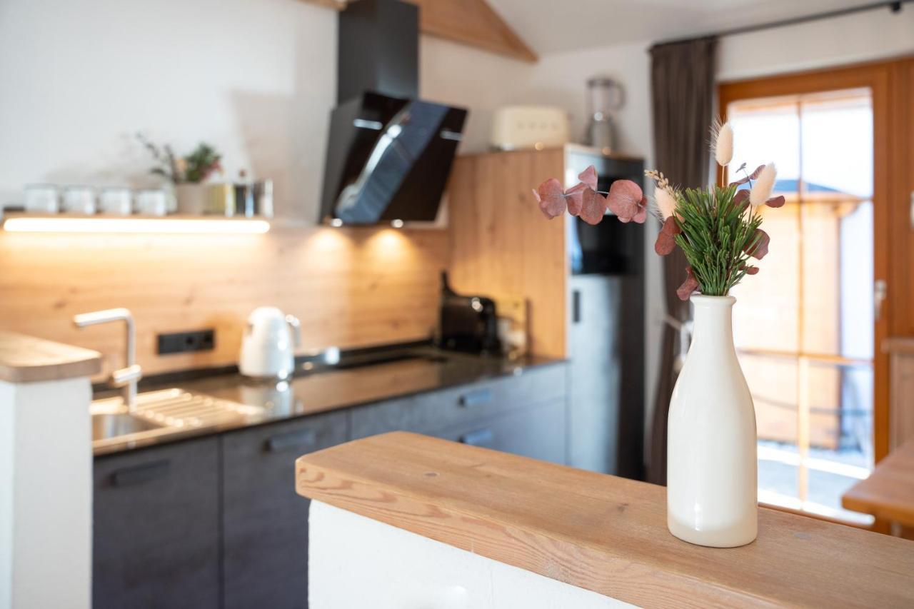 Dorfchalets & Apartments - Authentic Experience In Centre Of Kaprun Including Tauernspa And Summercard Exteriér fotografie