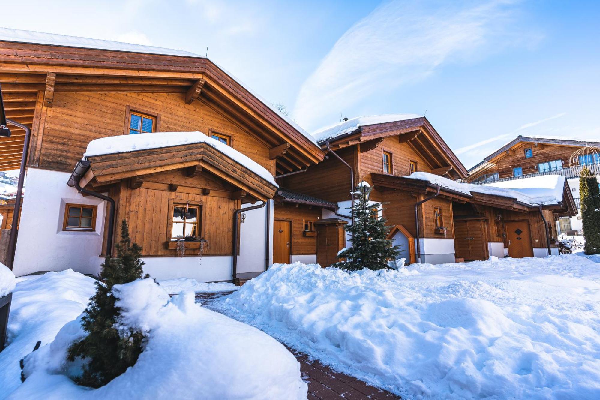 Dorfchalets & Apartments - Authentic Experience In Centre Of Kaprun Including Tauernspa And Summercard Exteriér fotografie