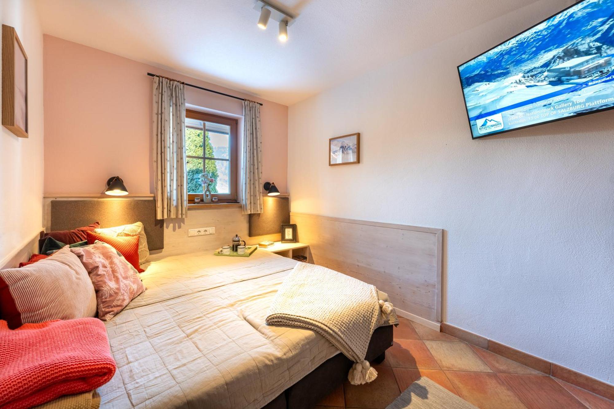 Dorfchalets & Apartments - Authentic Experience In Centre Of Kaprun Including Tauernspa And Summercard Exteriér fotografie